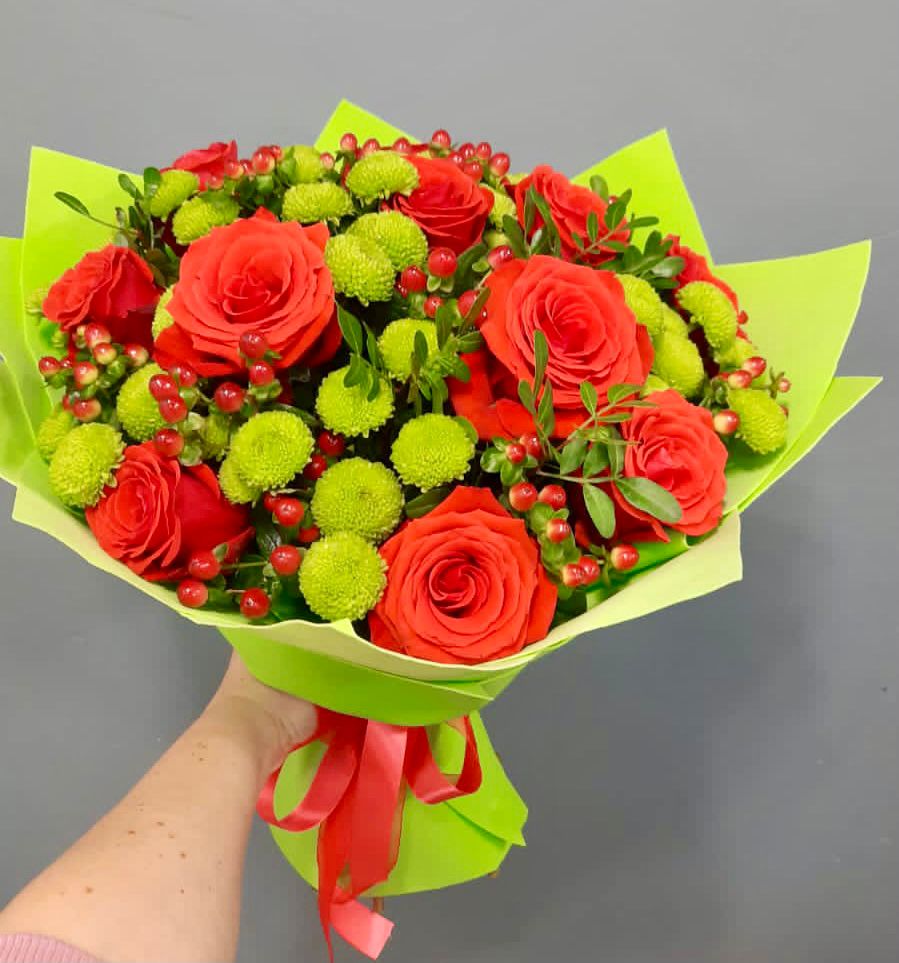 Букет цветов из: Хризантемы и Розы в Курманаевка