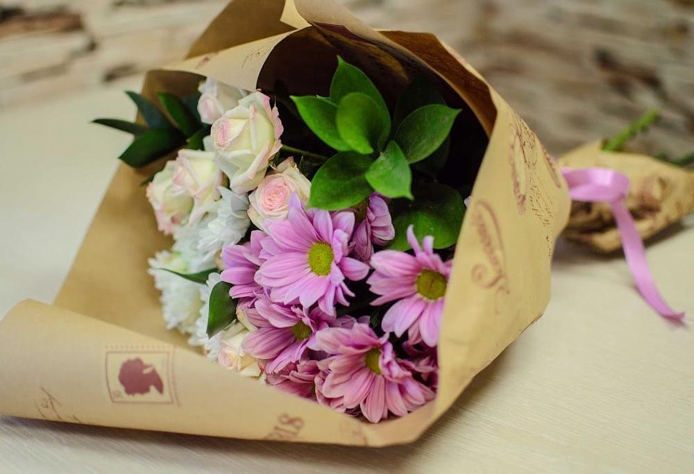 Букет цветов из: Розы и Хризантемы в Курманаевка