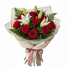 Букет цветов из:  Лилии и Розы в Курманаевка