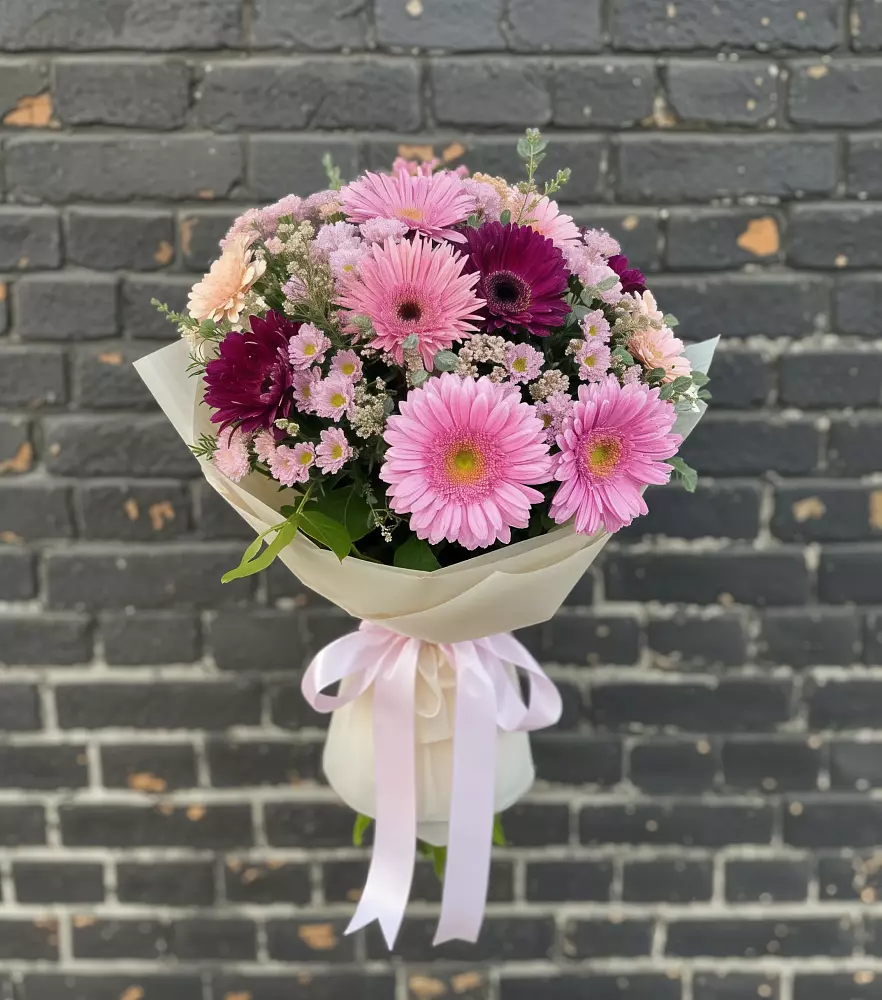 Букет цветов из: Герберы и Хризантемы в Курманаевка