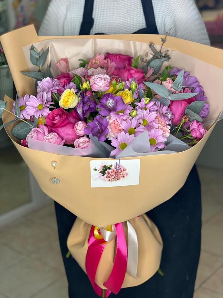 Букет цветов из: Хризантемы, Гвоздики и Альстромерии в Курманаевка