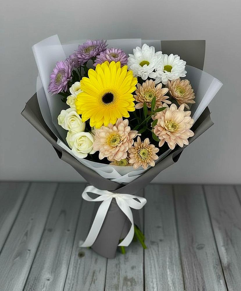 Букет цветов из: Розы, Герберы и Хризантемы в Курманаевка