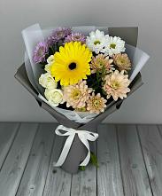 Букет цветов из:  Розы, Герберы и Хризантемы в Курманаевка