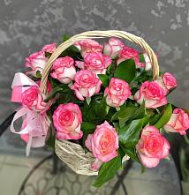 Цветочная композиция из Розы в корзине в Курманаевка