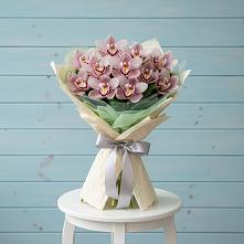 Букет цветов из:  Орхидеи и Розы в Курманаевка