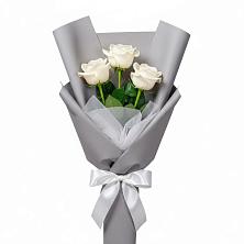 Букет 3 белые розы в Курманаевка