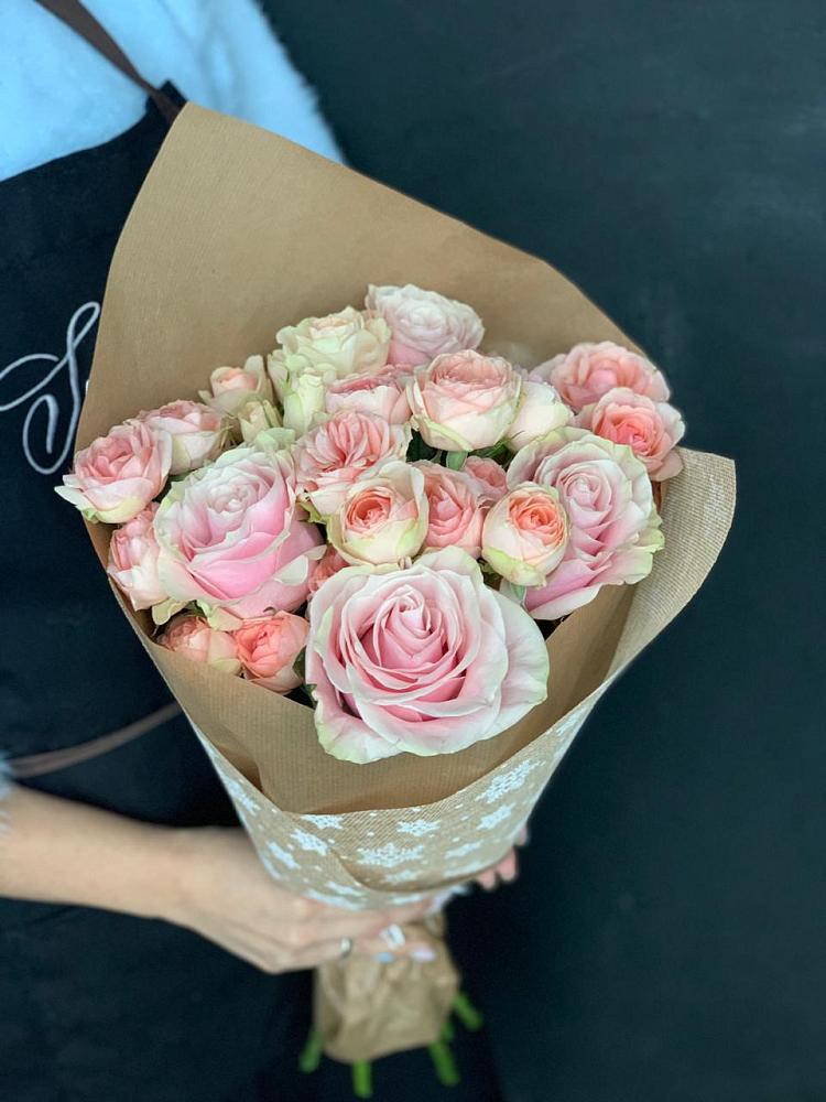 Букет цветов из: Хризантемы и Розы в Курманаевка