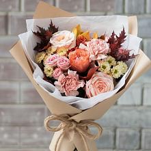 Букет цветов из:  Гвоздики, Хризантемы и Розы в Курманаевка