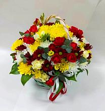 Цветочная композиция из Хризантемы и Розы в корзине в Курманаевка