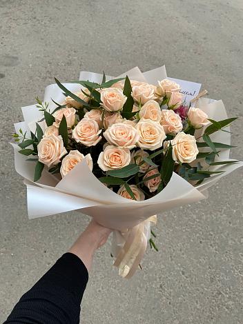 Букет Кремовые розы Латте в Курманаевка