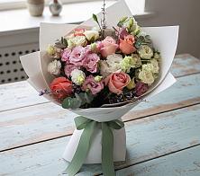 Букет цветов из:  Розы, Лизиантусы и Гвоздики в Курманаевка