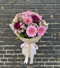 Букет цветов из:  Герберы и Хризантемы в Курманаевка