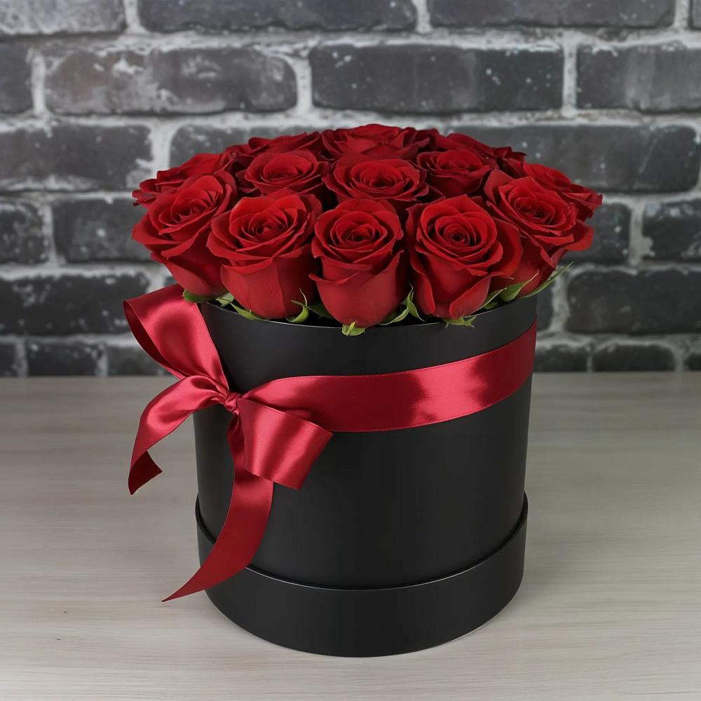 Цветочная композиция из Розы в шляпной коробке в Курманаевка